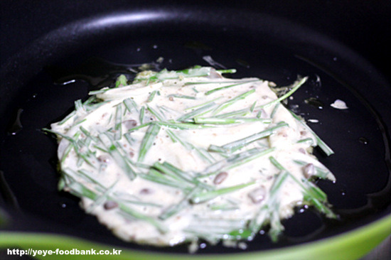 부추장떡-여름철 입맛 찾아보아요..