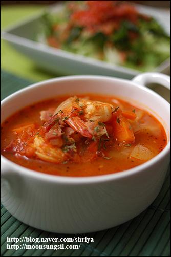 건강의 파수꾼 토마토드레싱샐러드와 토마토스프